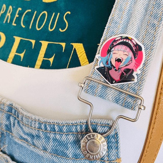 Pins Yuri